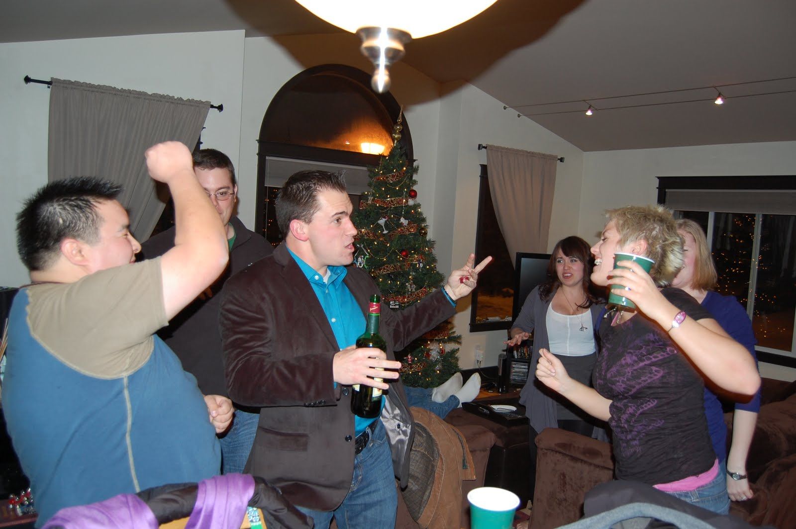 Fri Dec 31 2010 23:31:56 GMT+0000 (Coordinated Universal Time), NIKON CORPORATION NIKON D40
